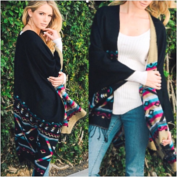 Bohemian Reversible Sweater Poncho Wrap OSFM - Picture 2 of 7
